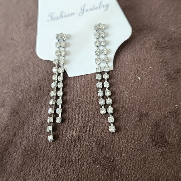 Dazzling 2 Strand Clear Rhinestone Pierced Earrings. Excellent Condition! - Picture 3 of 3